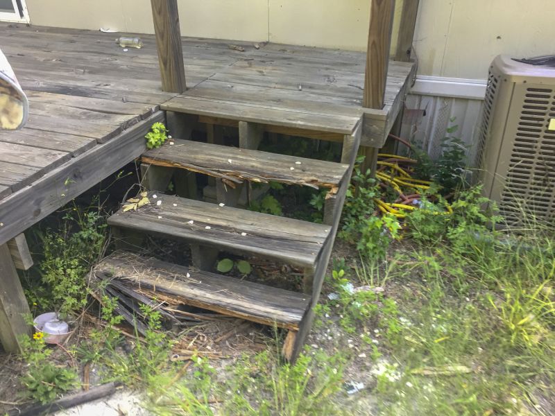 Squeaky Wood Stairs Repair — Cost of Squeaky Wood Stairs Repair